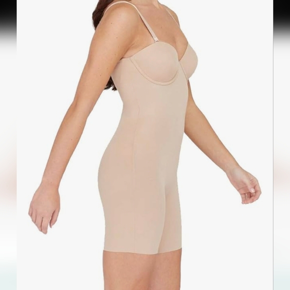 Assets By SPANX Beige Shapewear Bodysuit Sz.40 NWT - Picture 2 of 7